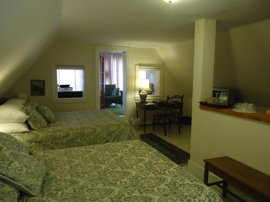 Governor'S Mansion Inn Miramichi Zimmer foto